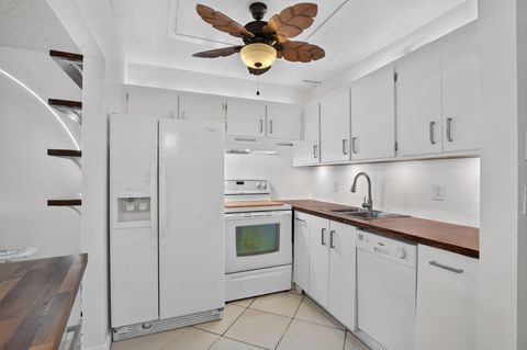 Tiny photo for 290 OAKRIDGE Q #290, Deerfield Beach, FL 33442 (MLS # B26052384)
