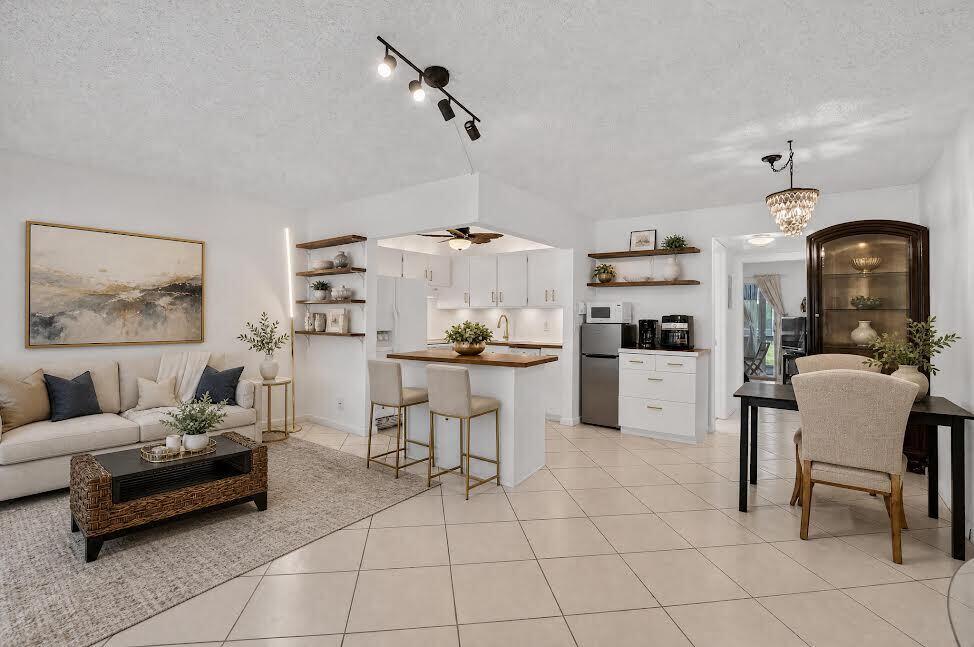 290 Oakridge Q
