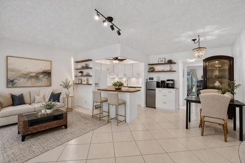 Photo of 290 OAKRIDGE Q #290, Deerfield Beach, FL 33442 (MLS # B26052384)
