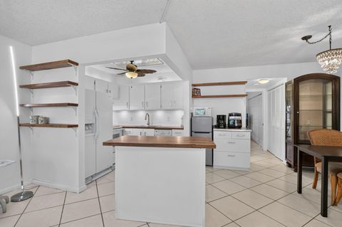 Tiny photo for 290 OAKRIDGE Q #290, Deerfield Beach, FL 33442 (MLS # B26052384)