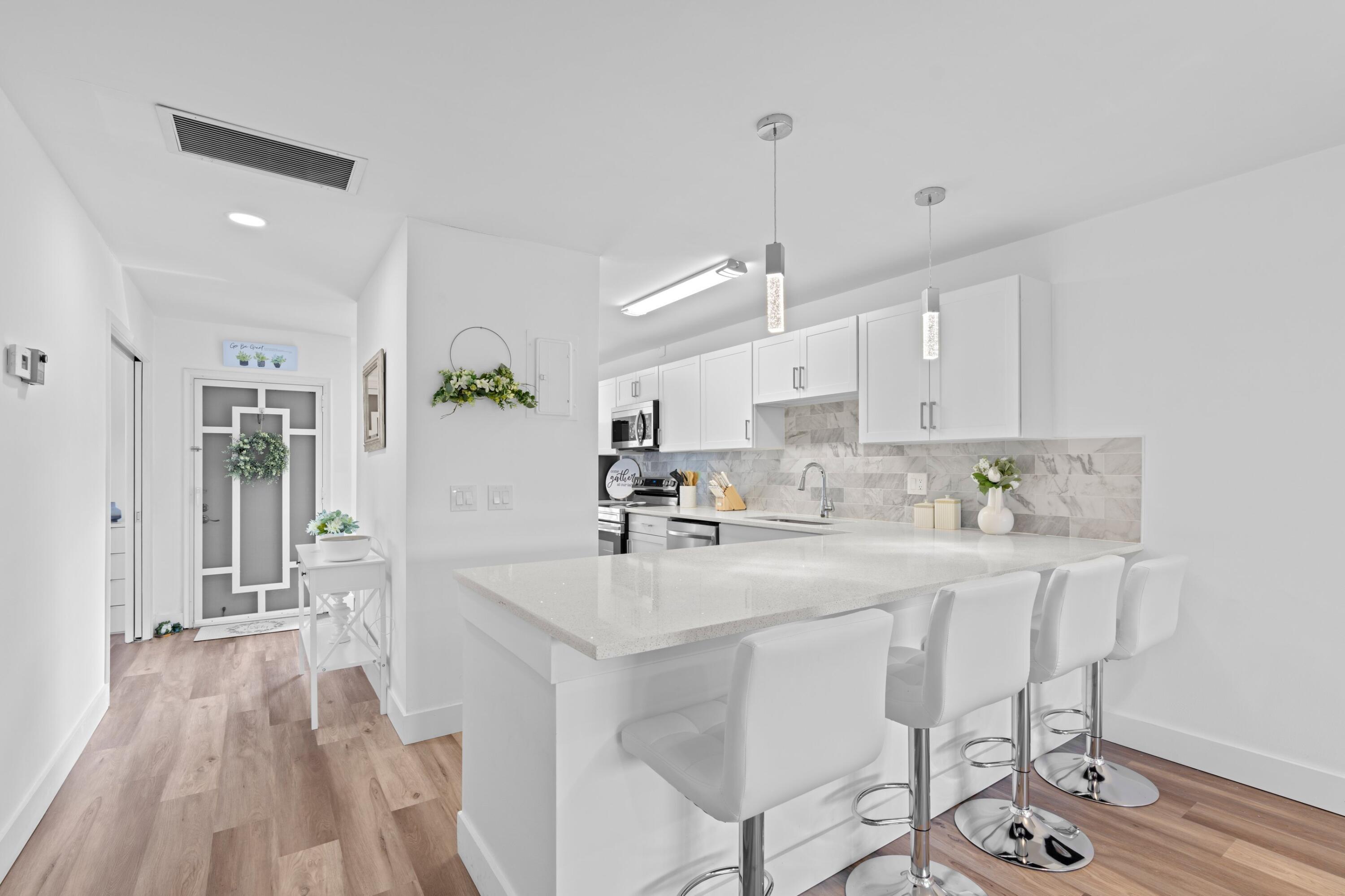 2915 SW 15th Street 204