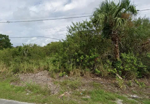 2416 42nd Street, Vero Beach, FL MLS: R11066079