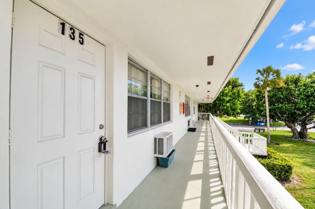 Photo of 135 SALISBURY F, West Palm Beach, FL 33417 (MLS # B26094617)