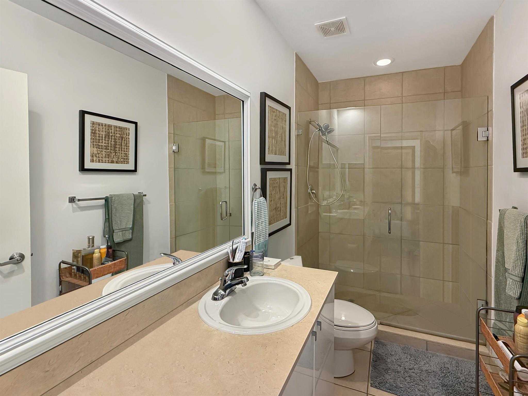 VILLA LOFTS CONDO - Residential