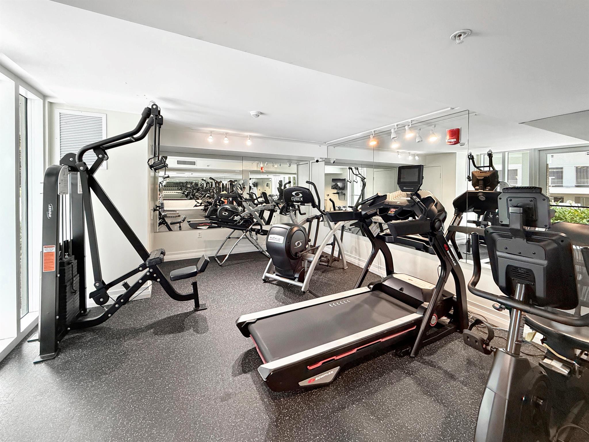 VILLA LOFTS CONDO - Residential