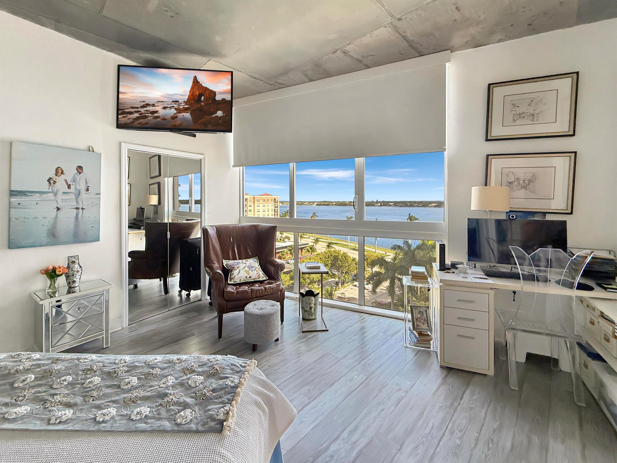 VILLA LOFTS CONDO - Residential