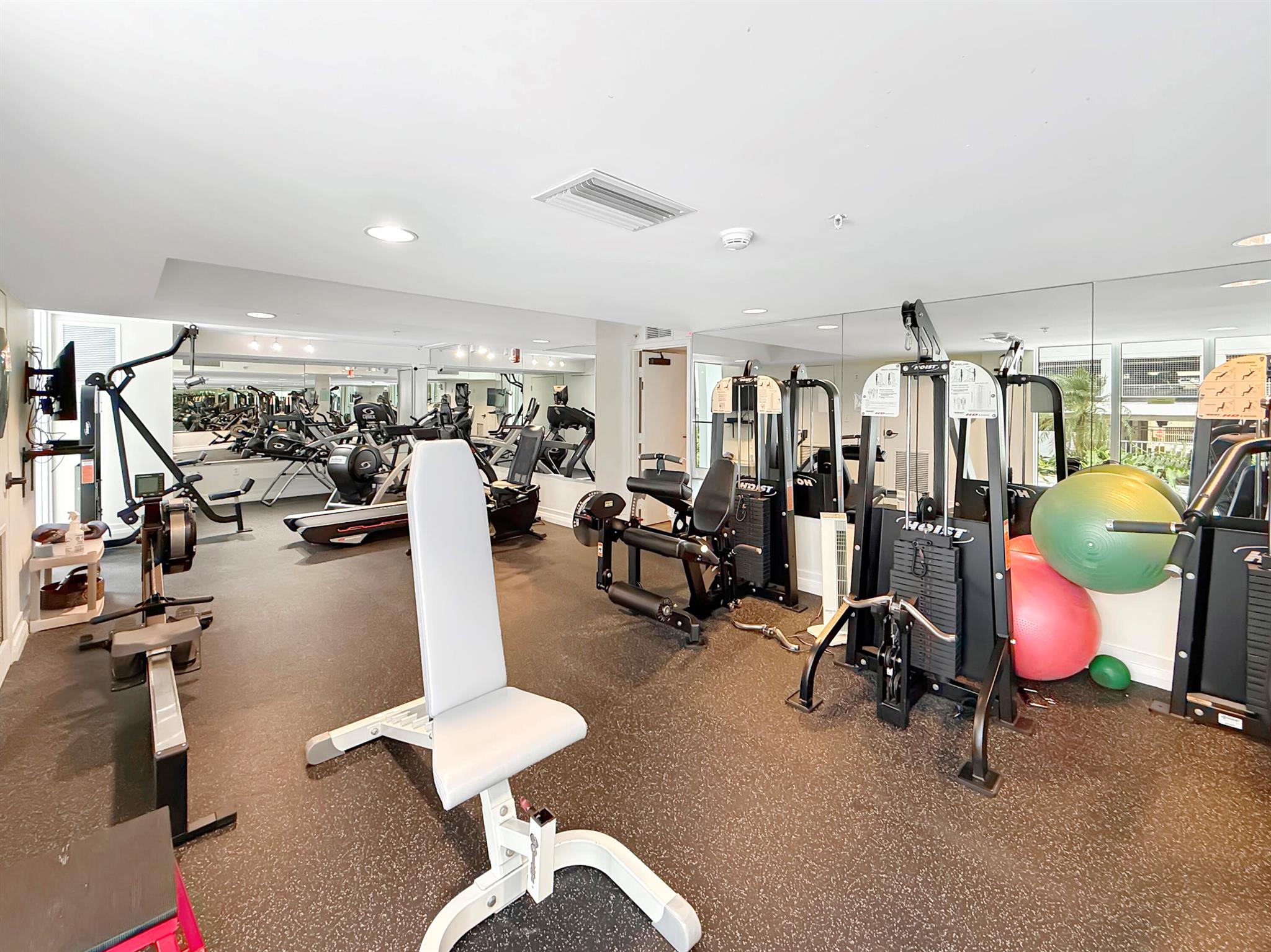 VILLA LOFTS CONDO - Residential