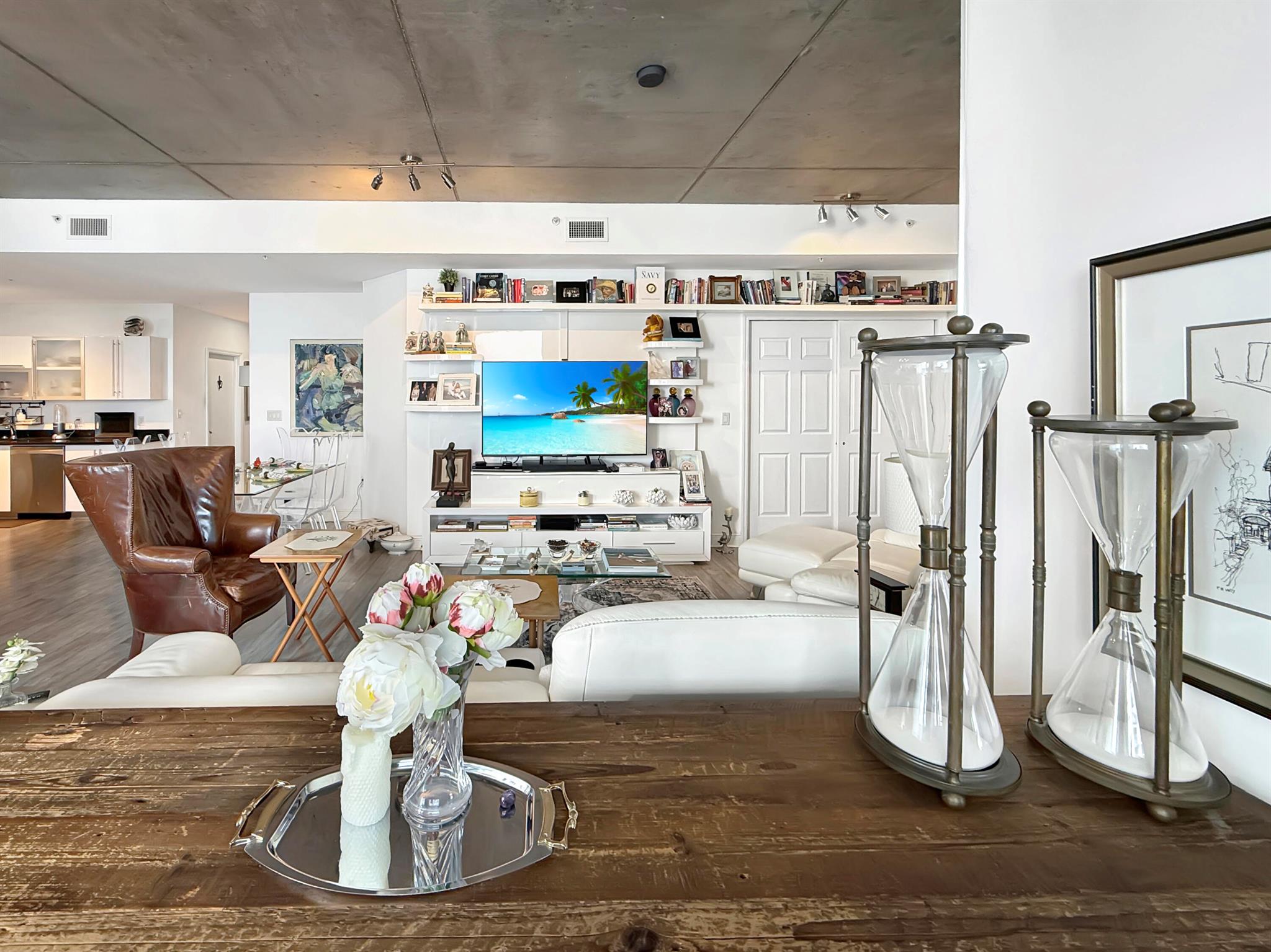 VILLA LOFTS CONDO - Residential