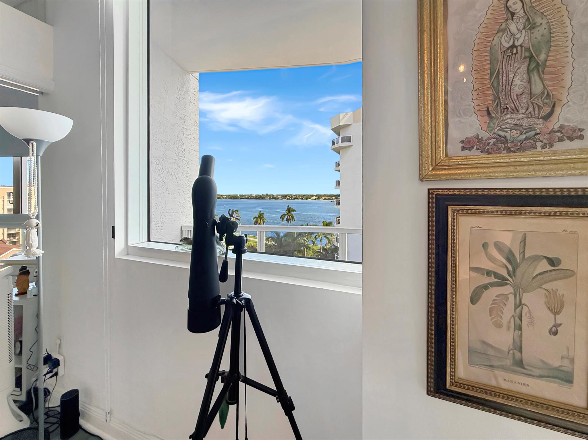 VILLA LOFTS CONDO - Residential