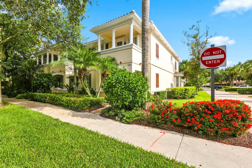 Photo of 1861 Frederick Small Road, Jupiter, FL 33458 (MLS # B26064004)