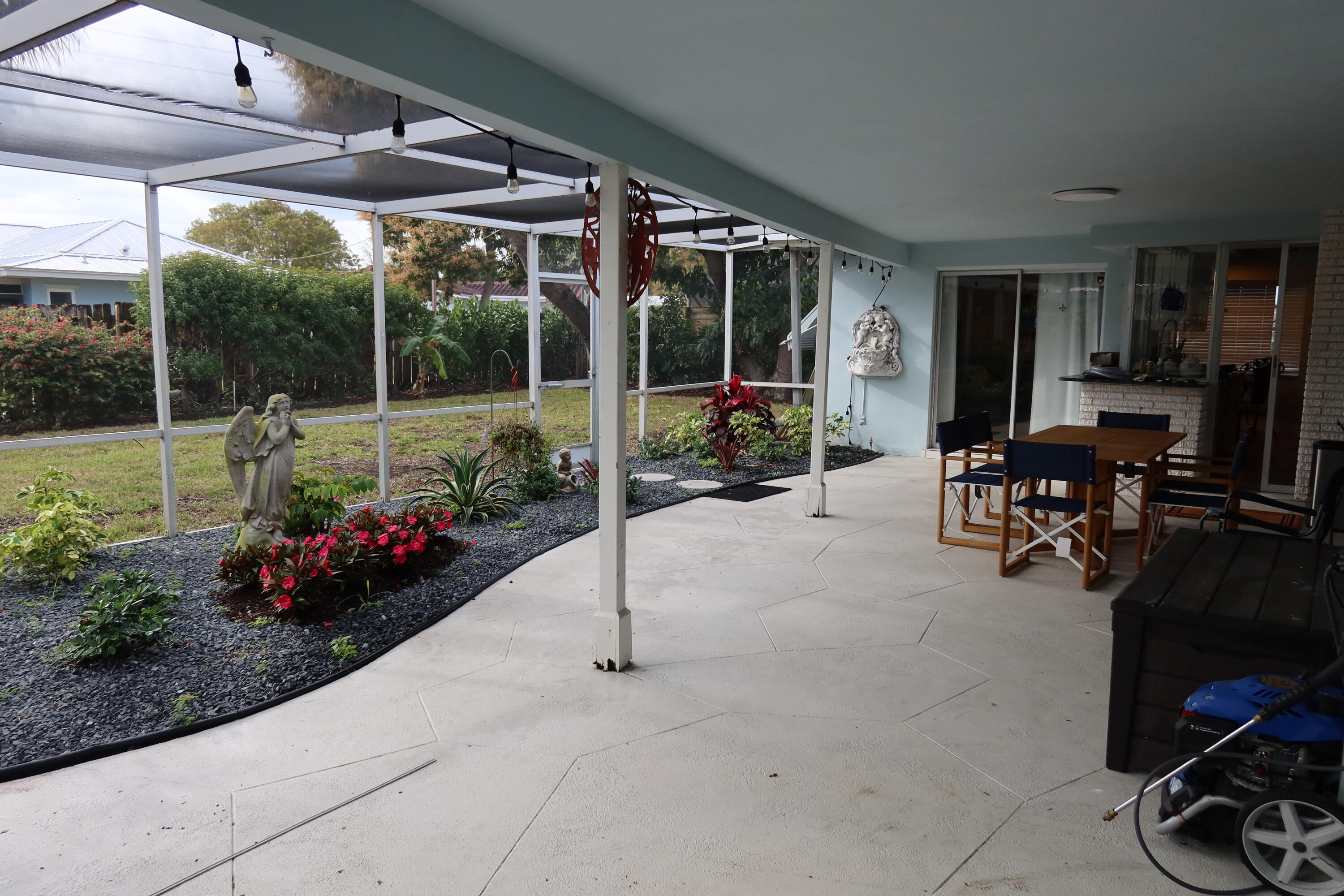 BOCA RATON SQUARE UNIT 13 - Residential Lease