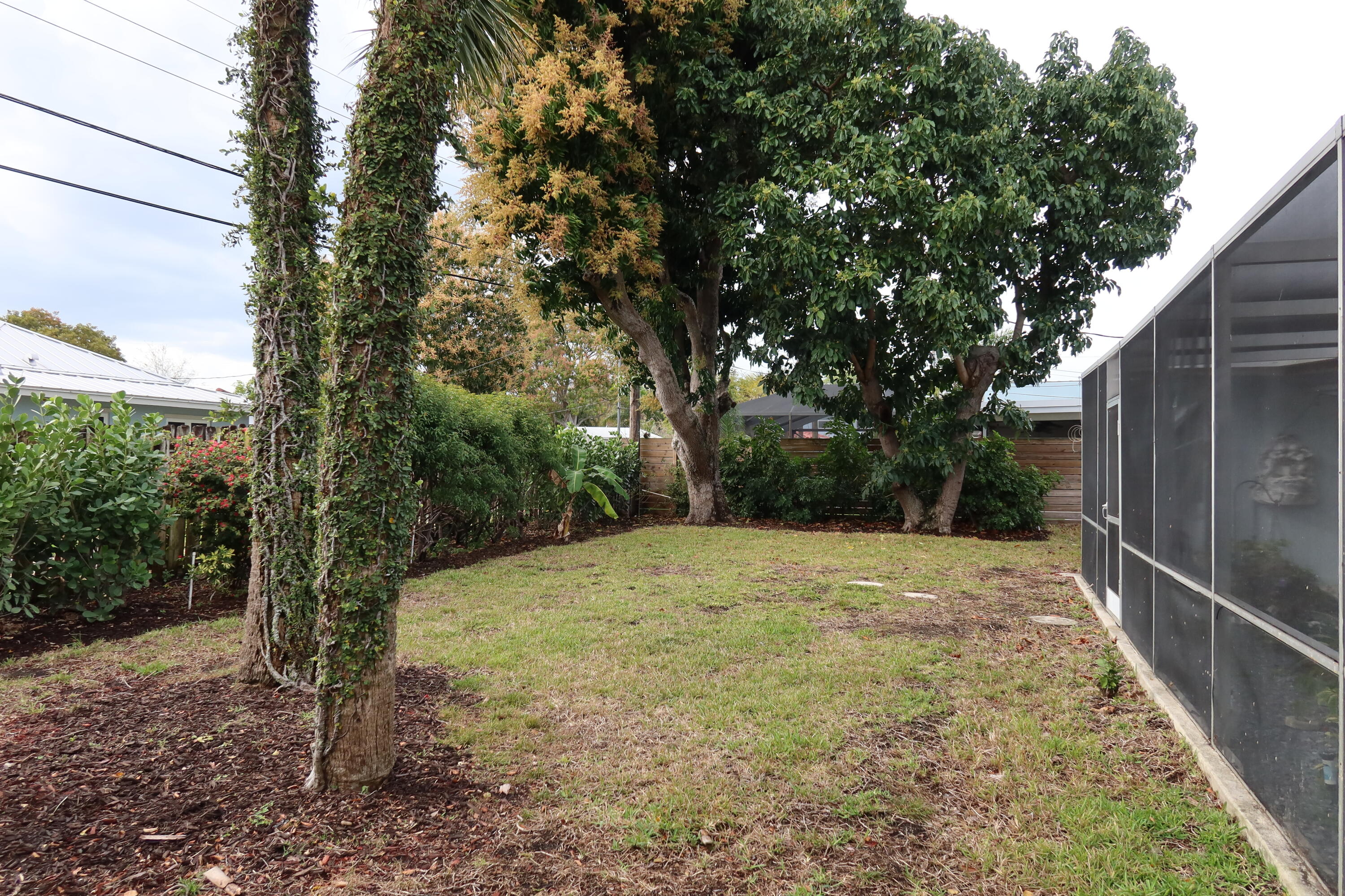 BOCA RATON SQUARE UNIT 13 - Residential Lease