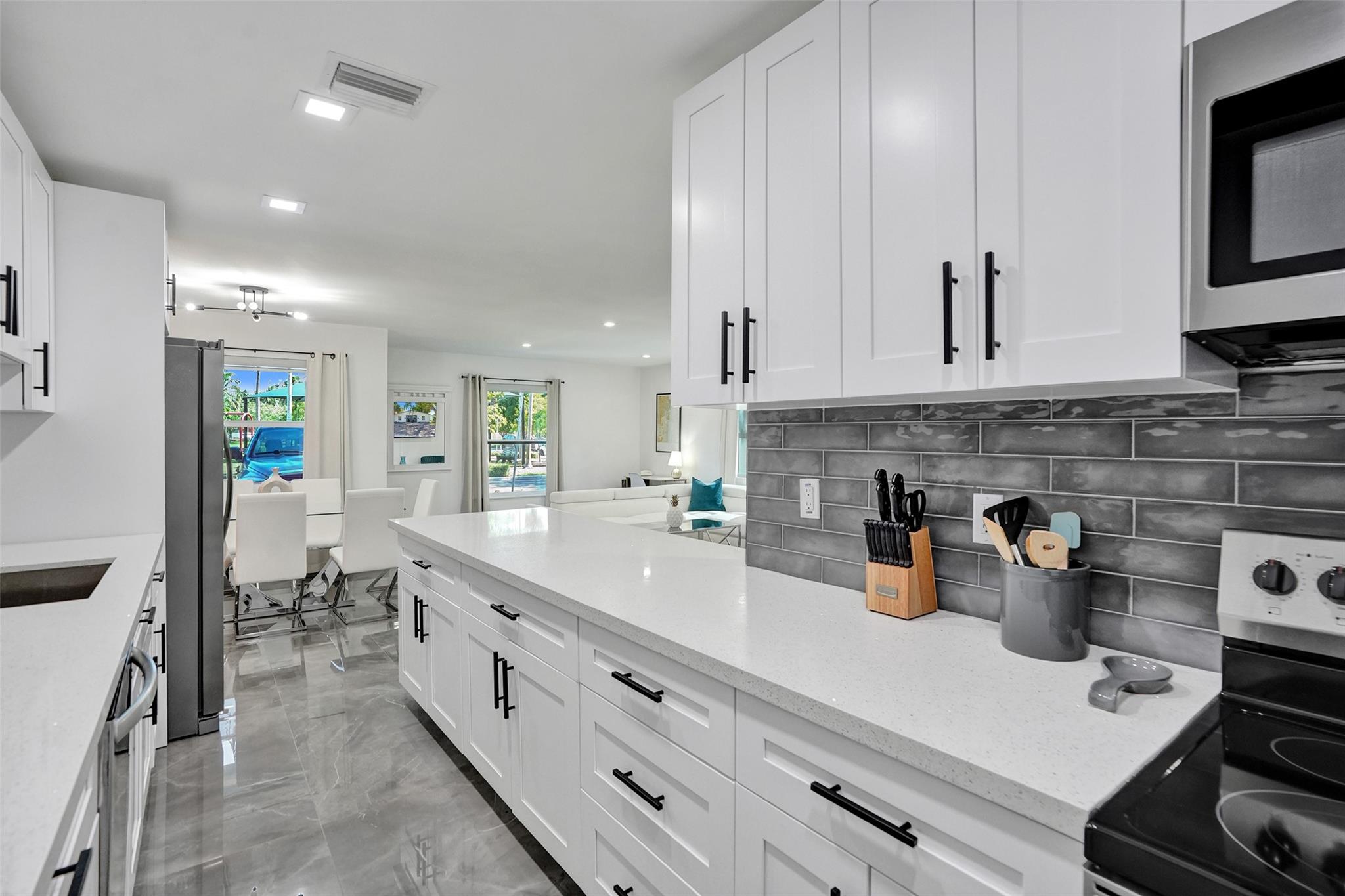 Mandarin Isle Add 69-13 B - Residential Lease