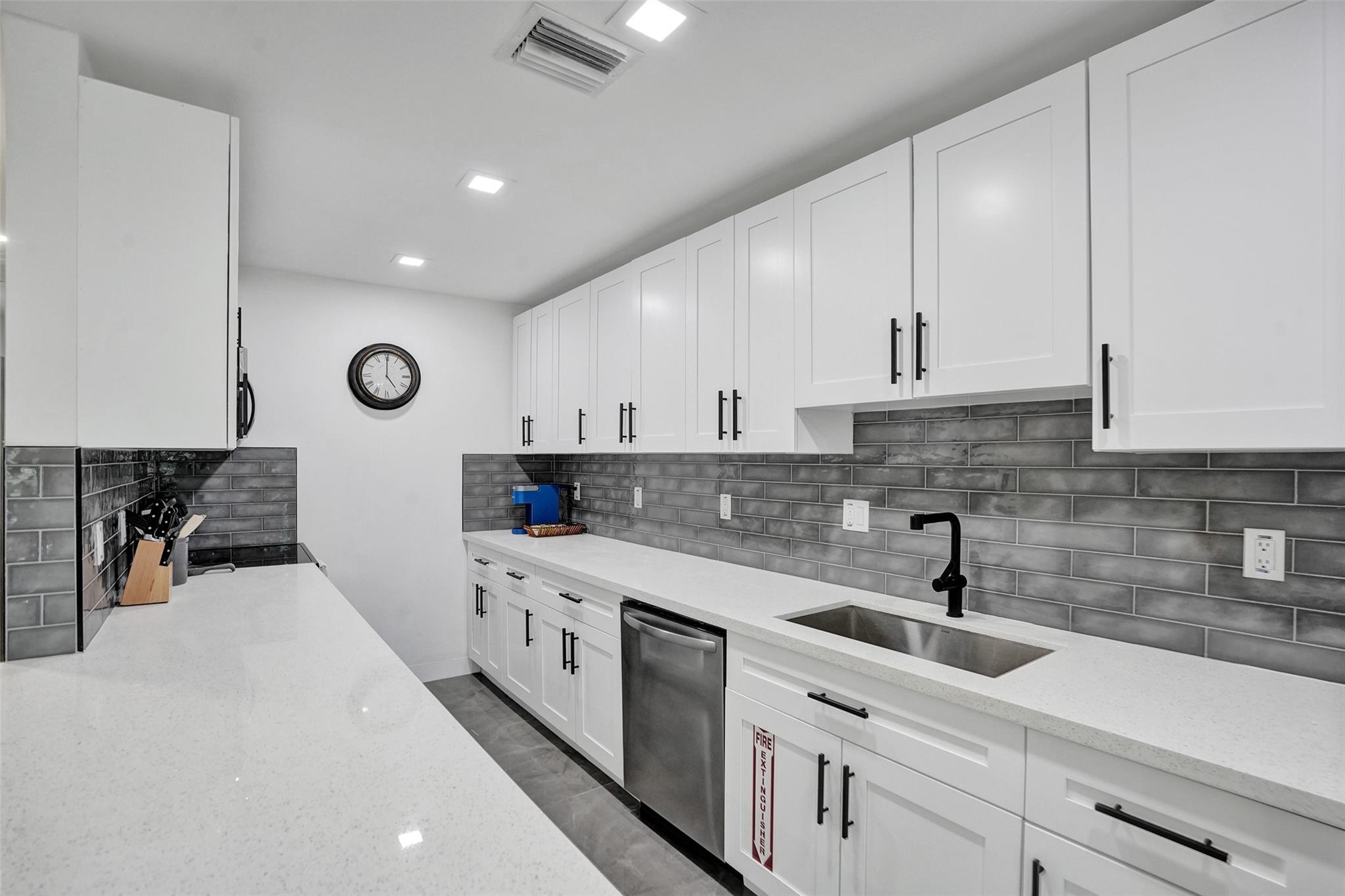 Mandarin Isle Add 69-13 B - Residential Lease