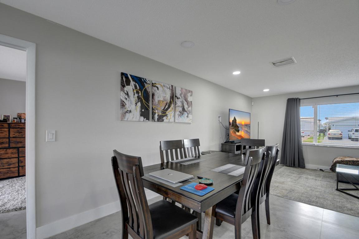 PALM BEACH LEISUREVILLE SEC 9 - Residential