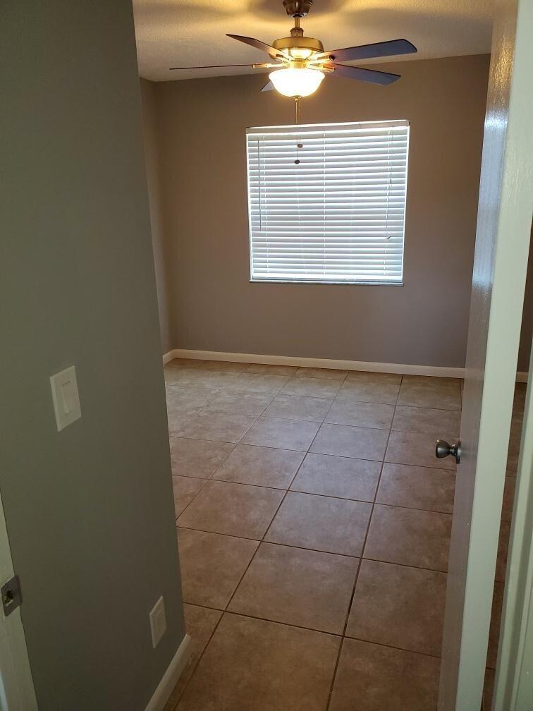 EASTRIDGE ESTATES - Residential Lease