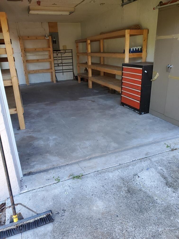 EASTRIDGE ESTATES - Residential Lease