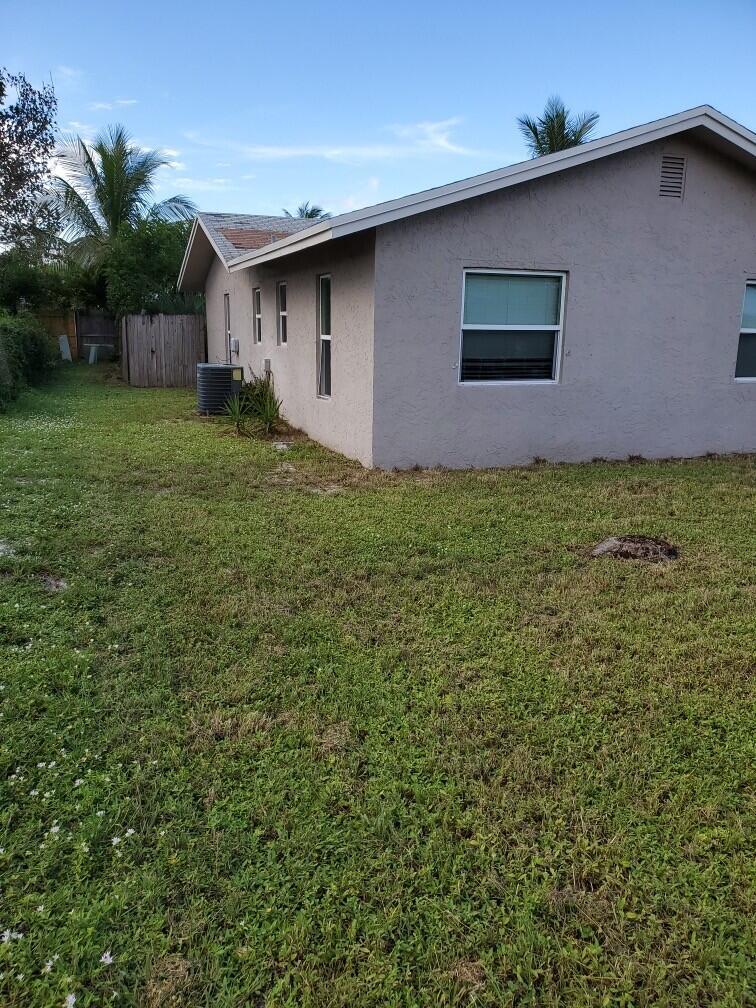 EASTRIDGE ESTATES - Residential Lease