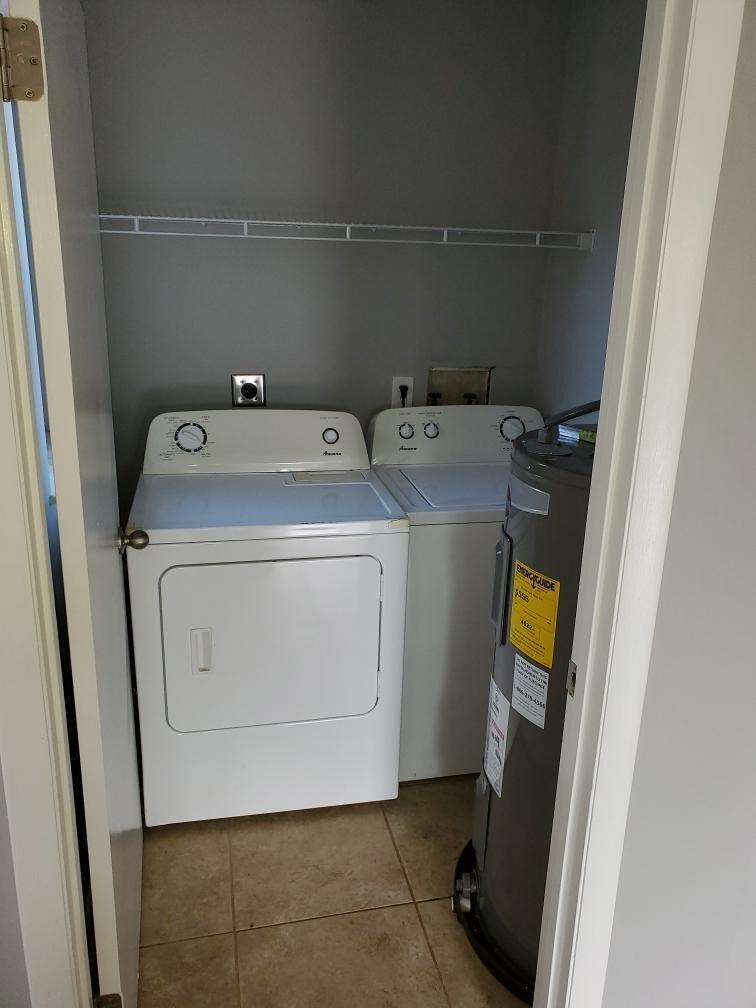 EASTRIDGE ESTATES - Residential Lease