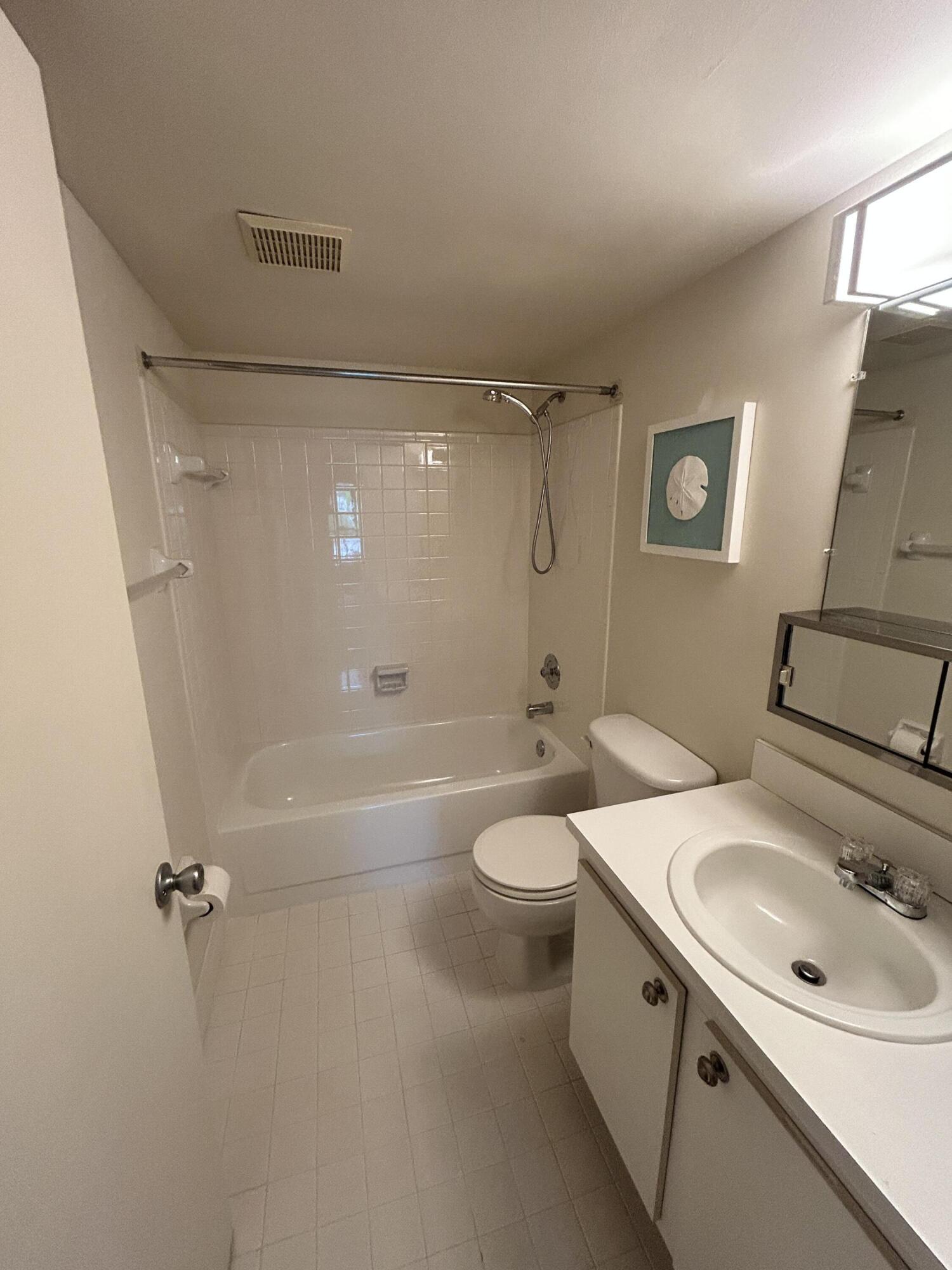 TWIN LAKES SOUTH & TOWN VILLAS CONDO - Residential