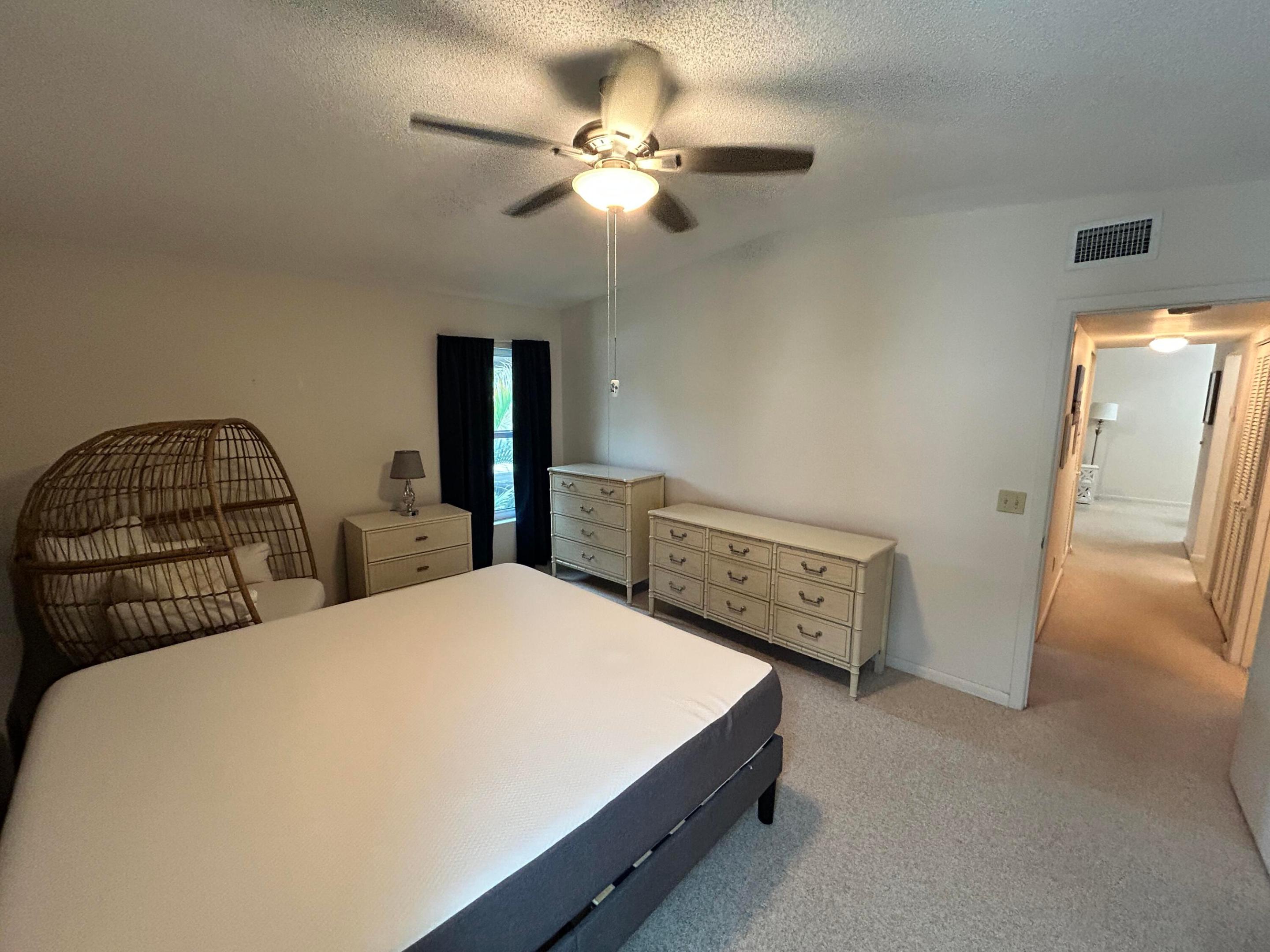 TWIN LAKES SOUTH & TOWN VILLAS CONDO - Residential