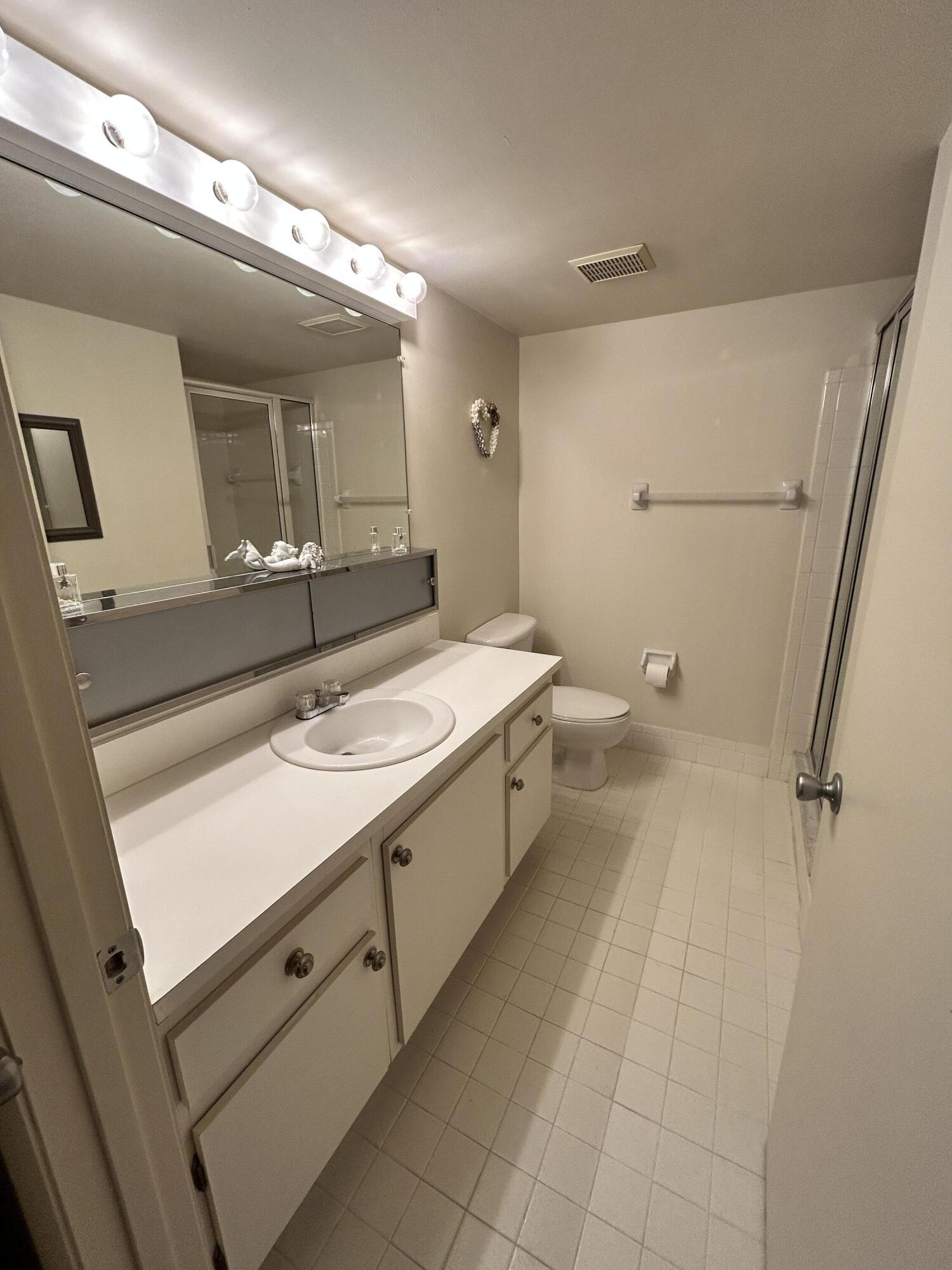 TWIN LAKES SOUTH & TOWN VILLAS CONDO - Residential