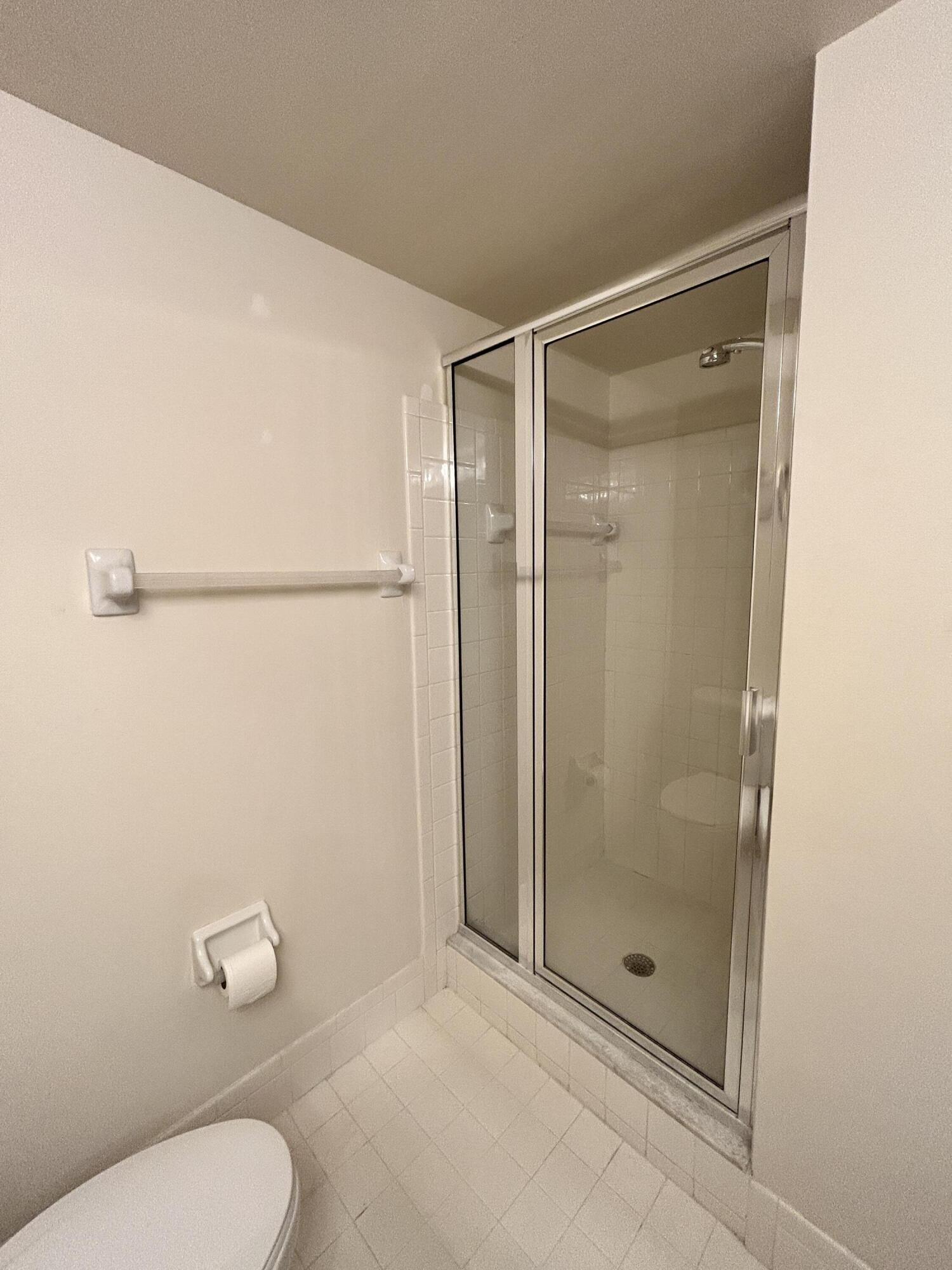 TWIN LAKES SOUTH & TOWN VILLAS CONDO - Residential