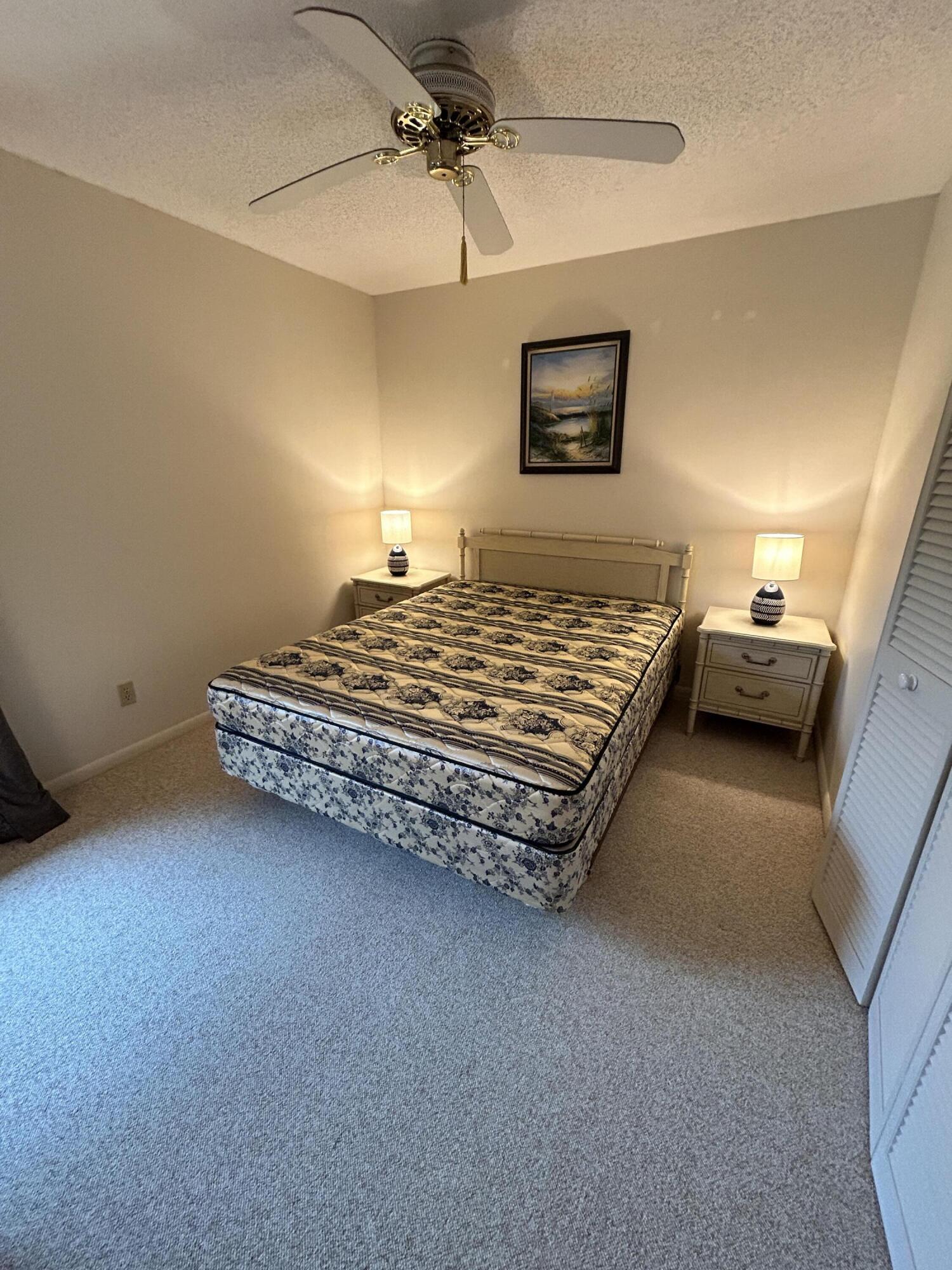 TWIN LAKES SOUTH & TOWN VILLAS CONDO - Residential