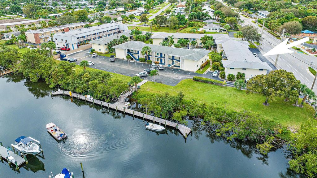 Photo of 510 Prosperity Farms Road #2b, North Palm Beach, FL 33408 (MLS # R10992525)