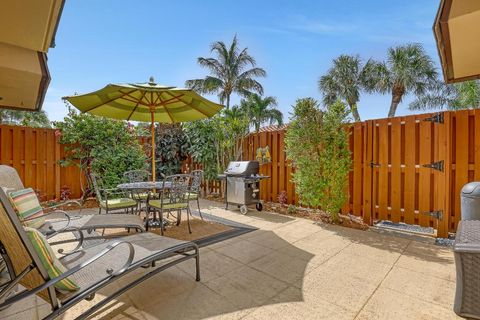 Photo of 131 Ocean Cove Drive, Jupiter, FL 33477 (MLS # R11109950)