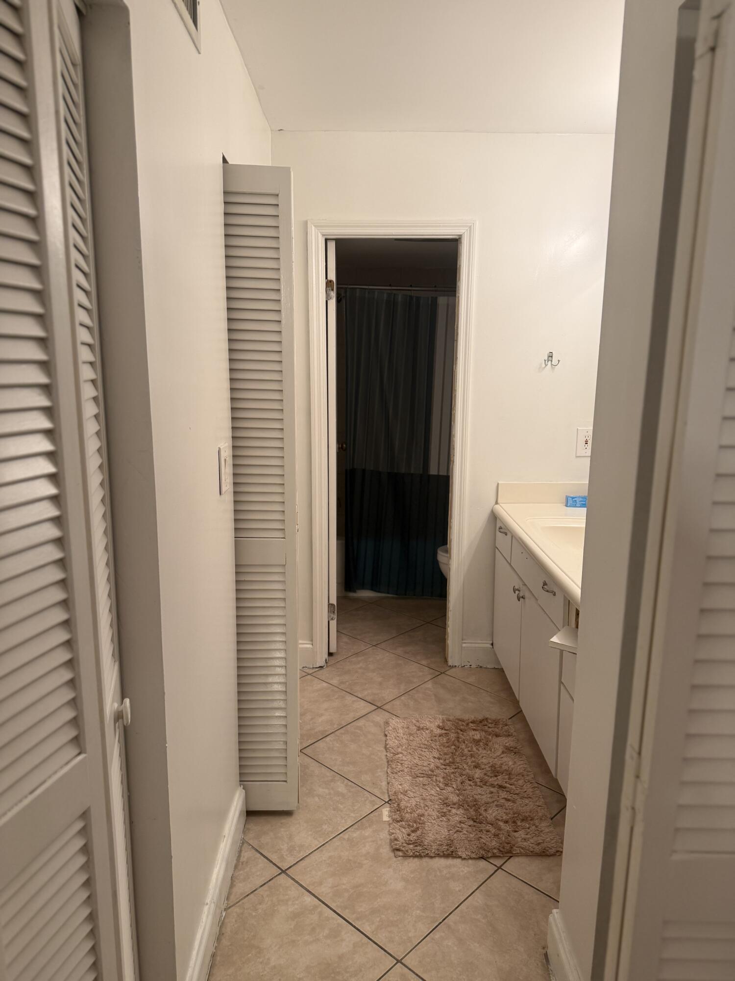 Falls of Inverrary - Residential