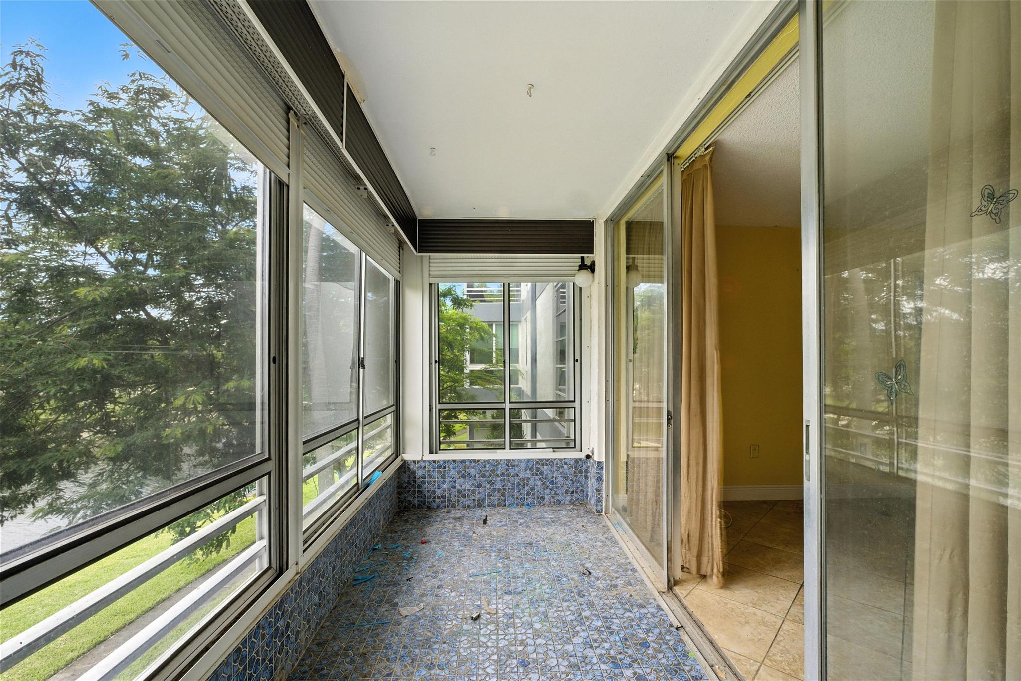 SANDS POINT - Residential
