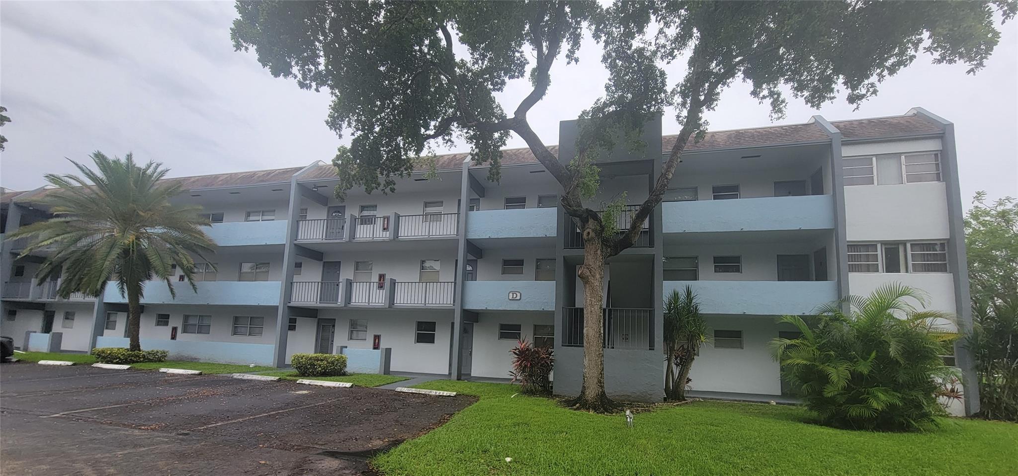 8321 Sands Point Blvd 209