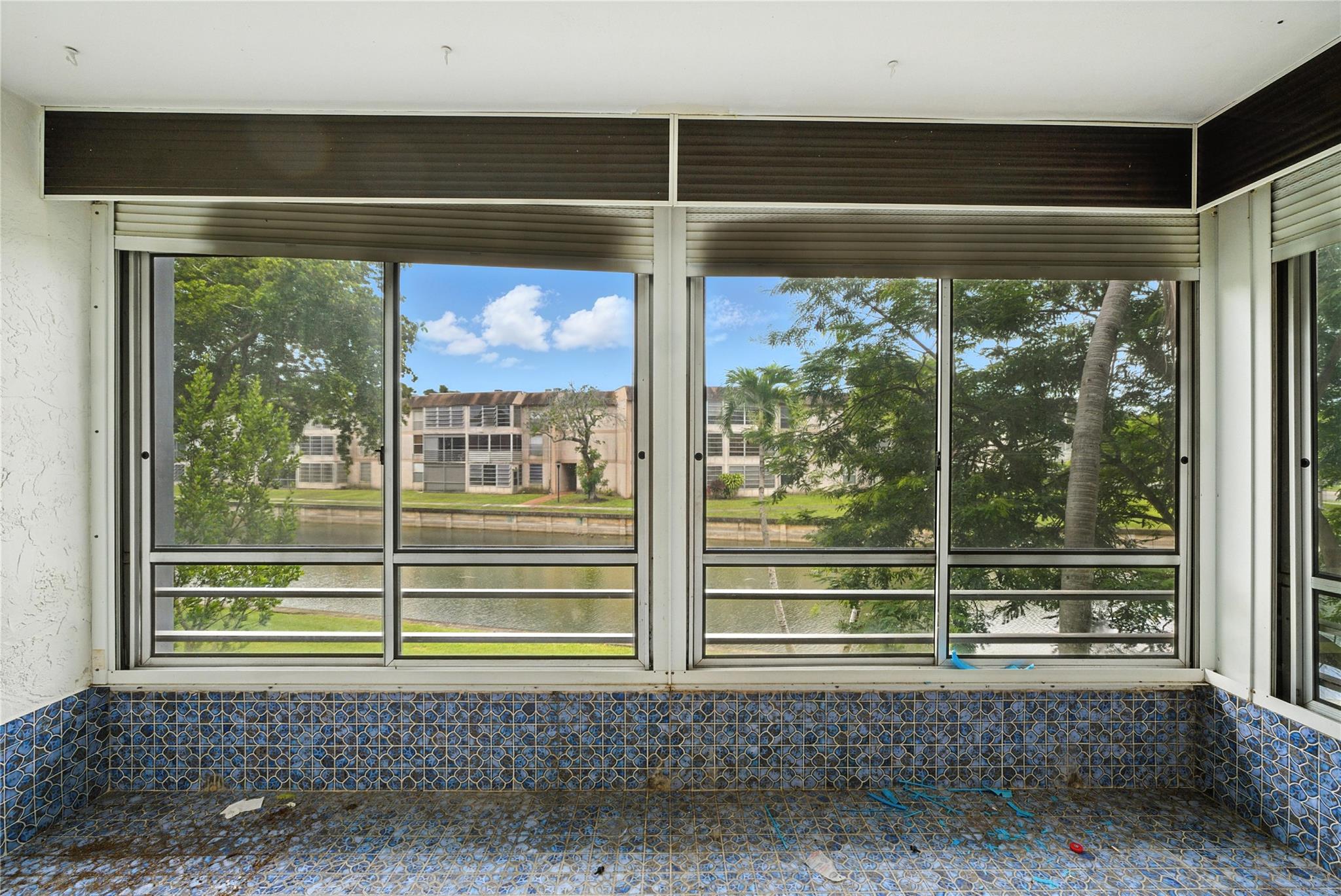 SANDS POINT - Residential