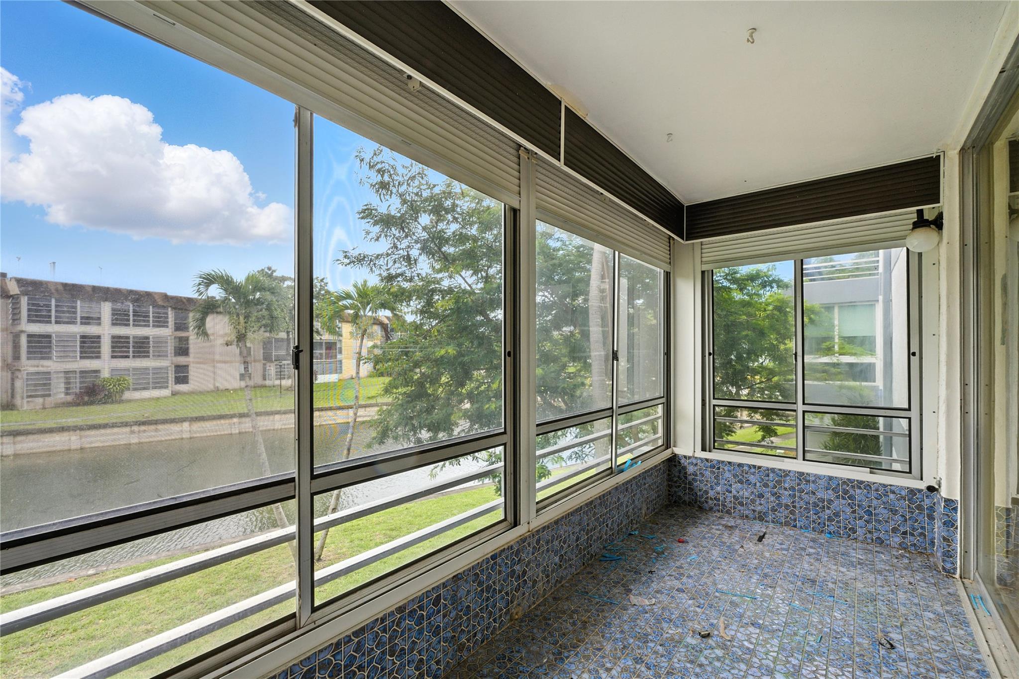 SANDS POINT - Residential
