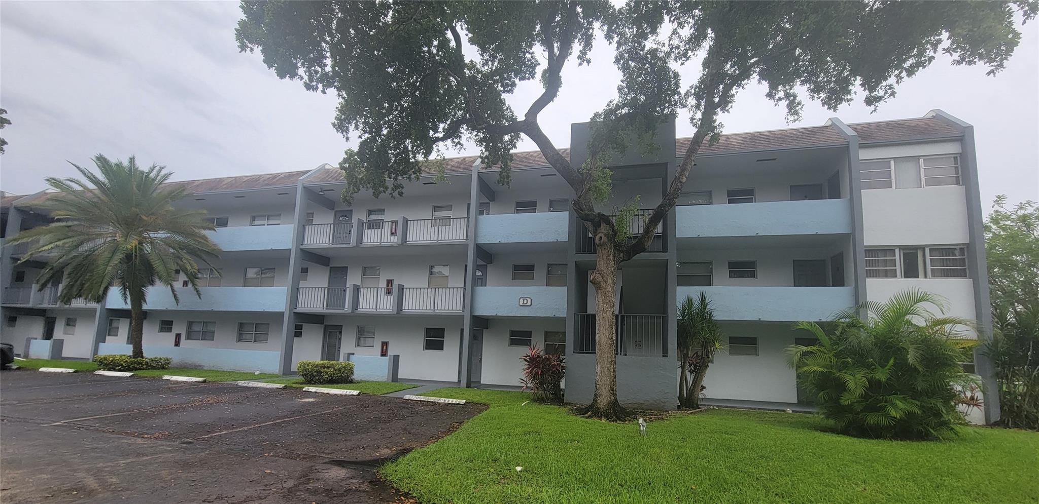 8321 Sands Point Blvd 209