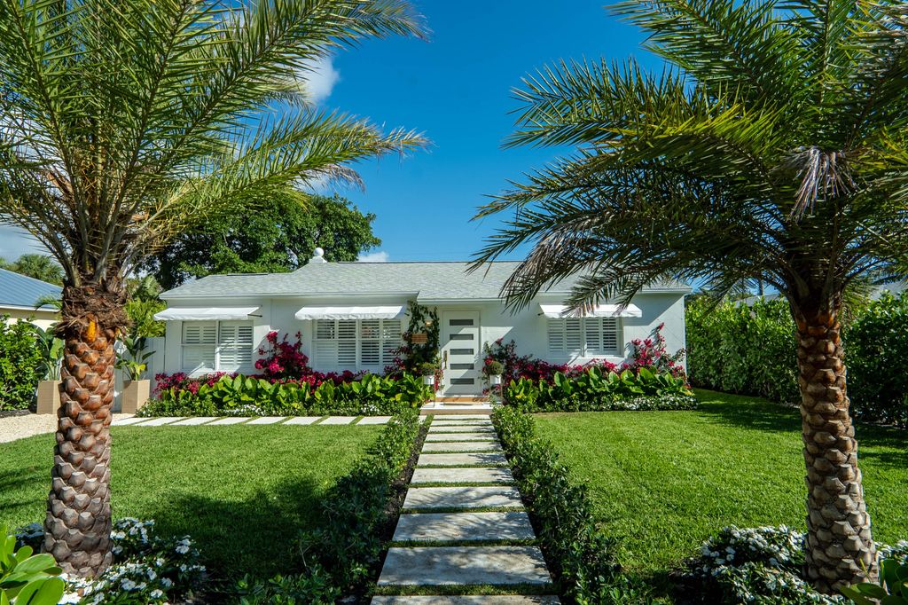 Photo of 337 Orange Way, West Palm Beach, FL 33405 (MLS # R10780305)