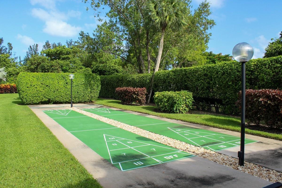 Palm-Aire Country Club - Residential