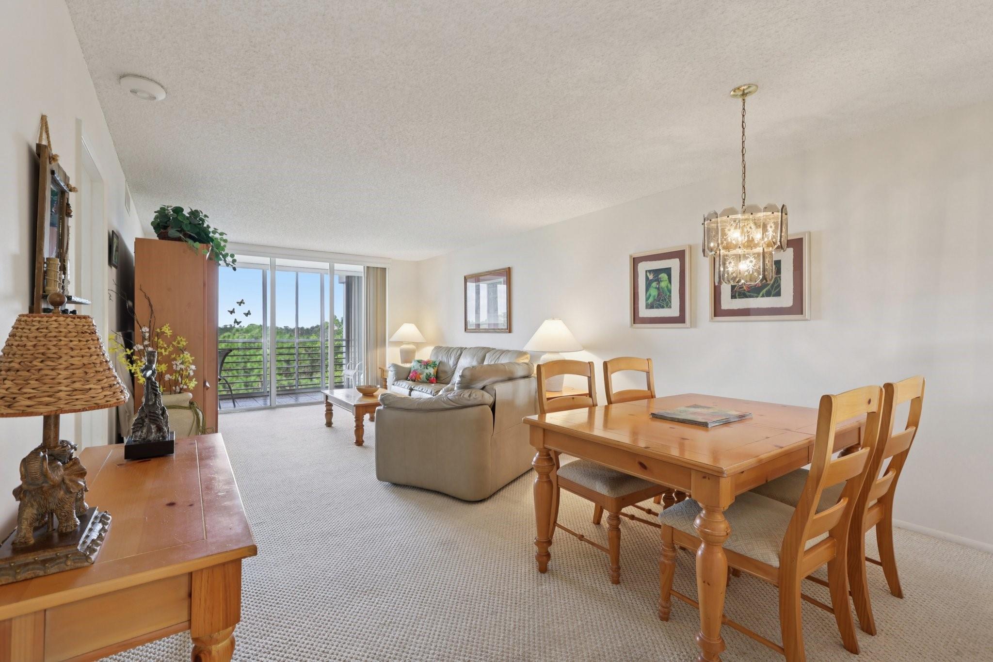 Palm-Aire Country Club - Residential