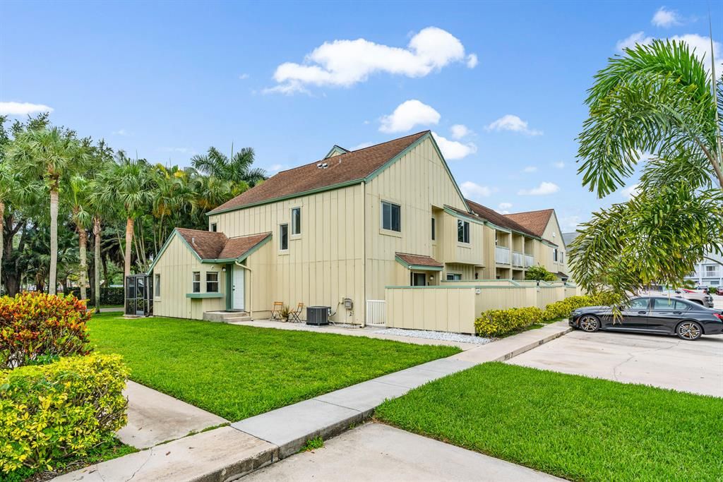 Photo of 6359 Riverwalk Lane #7, Jupiter, FL 33458 (MLS # R10805964)
