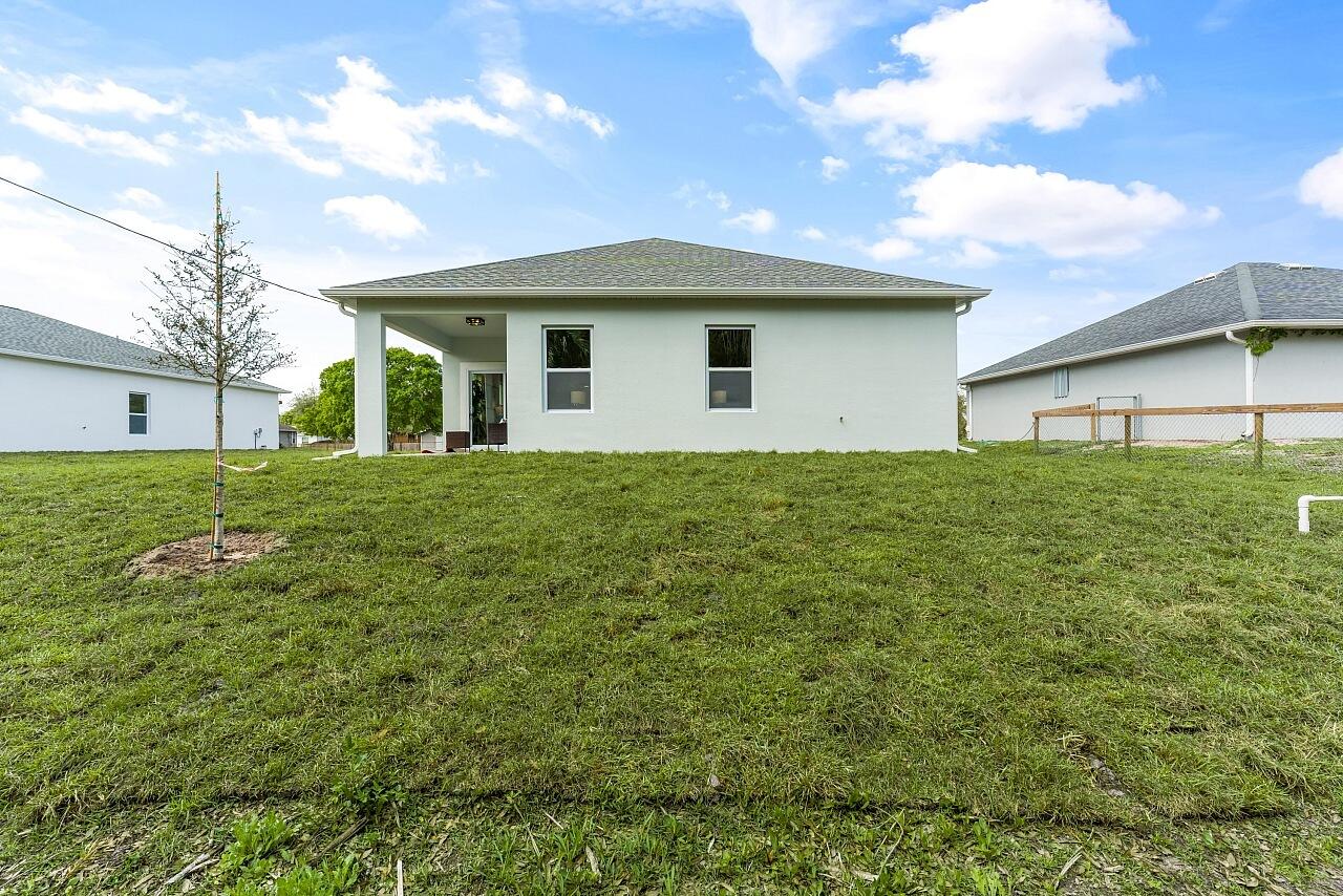 VERO LAKE ESTATES UNIT I - Residential