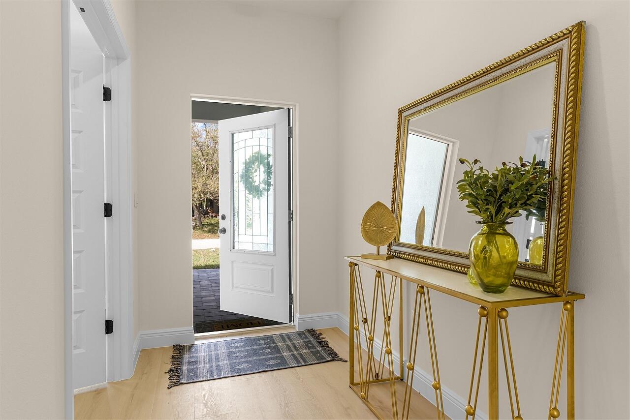 VERO LAKE ESTATES UNIT I - Residential