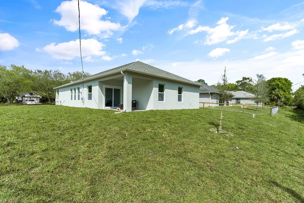 VERO LAKE ESTATES UNIT I - Residential