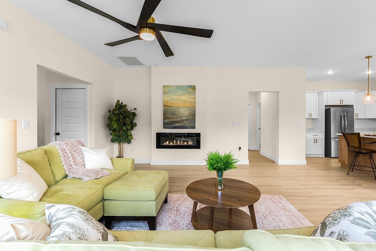 VERO LAKE ESTATES UNIT I - Residential