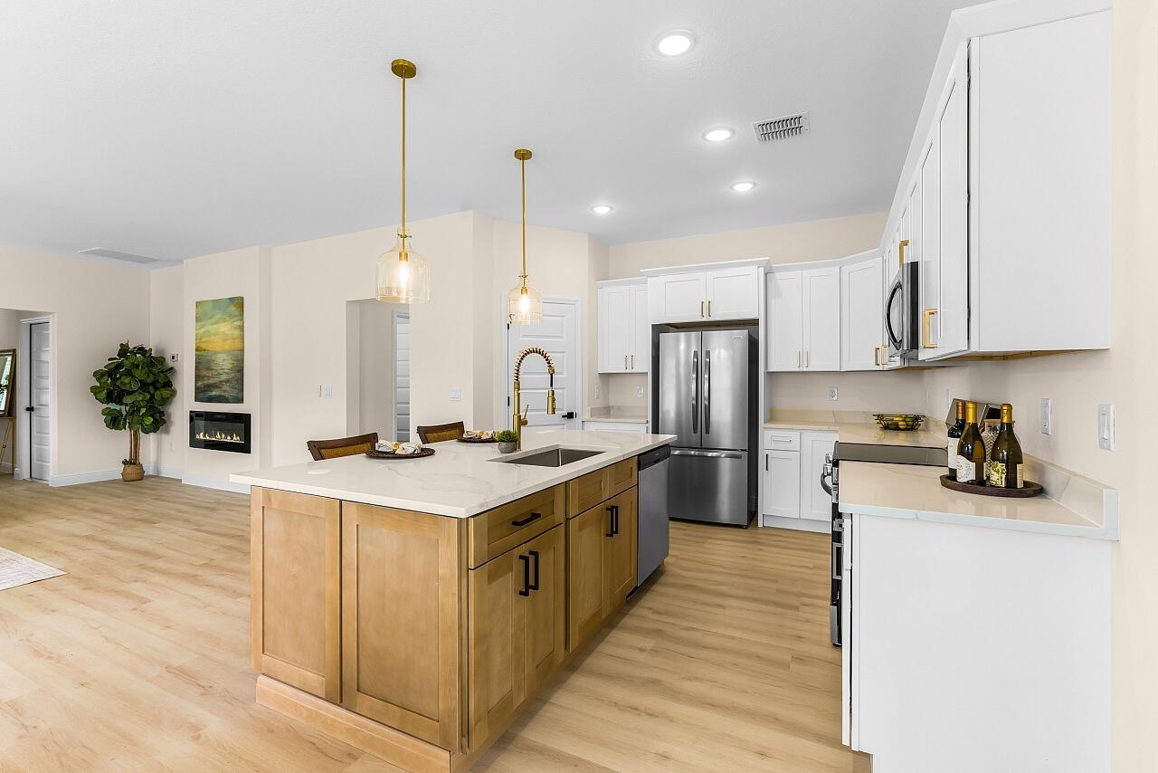 VERO LAKE ESTATES UNIT I - Residential