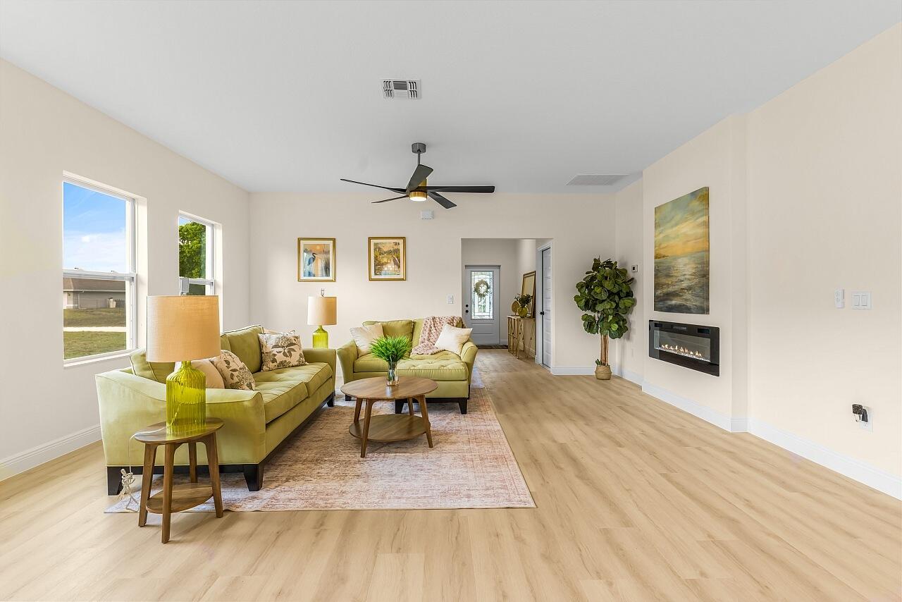 VERO LAKE ESTATES UNIT I - Residential