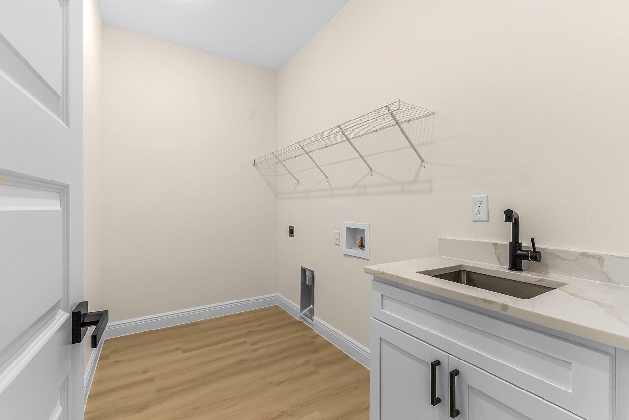 VERO LAKE ESTATES UNIT I - Residential