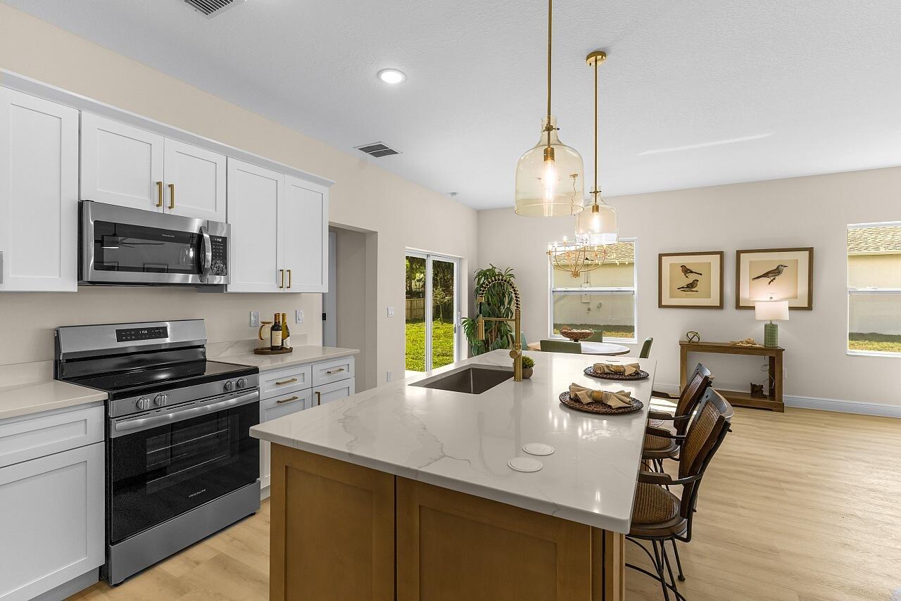 VERO LAKE ESTATES UNIT I - Residential