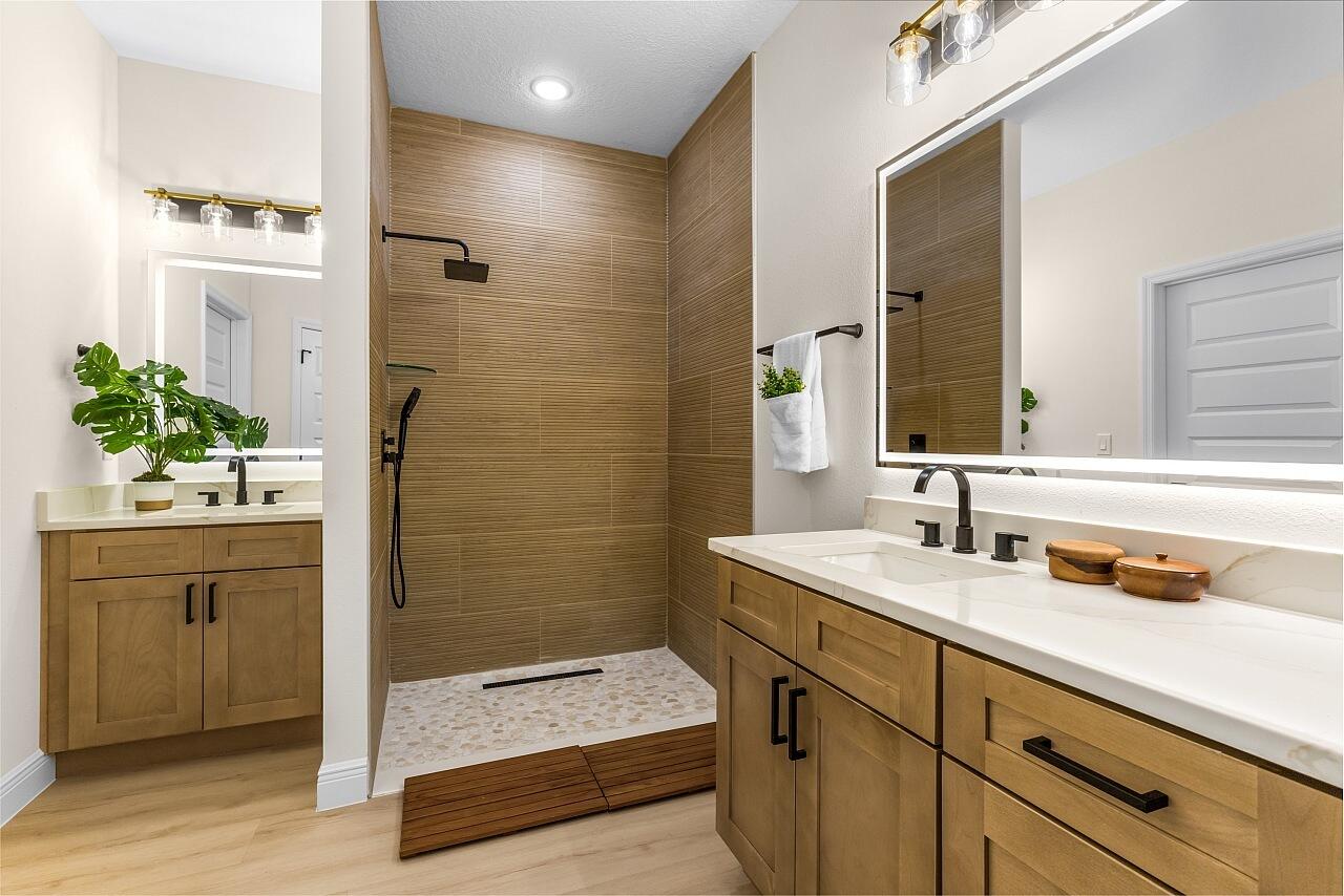 VERO LAKE ESTATES UNIT I - Residential