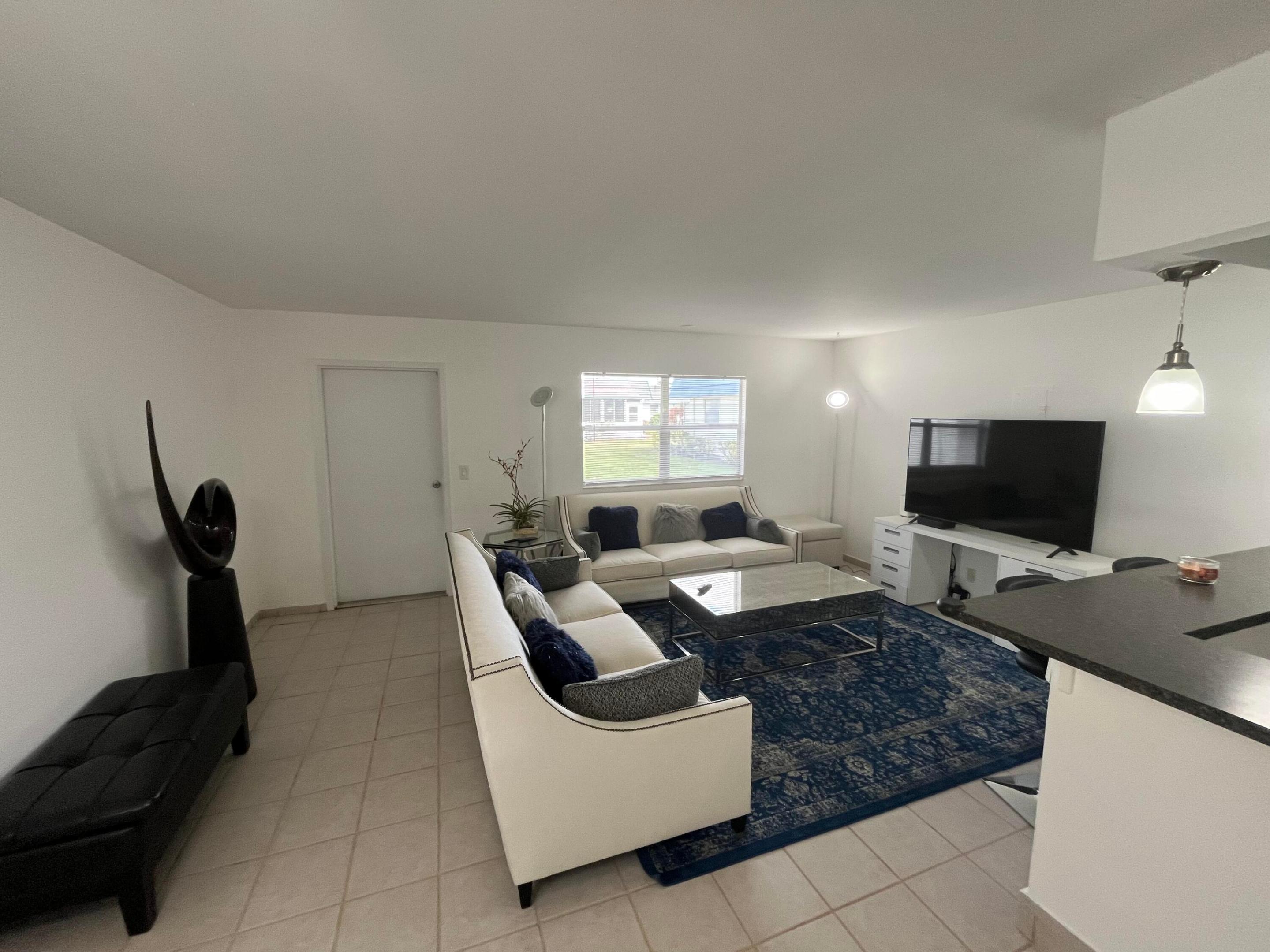 KINGS POINT - Residential